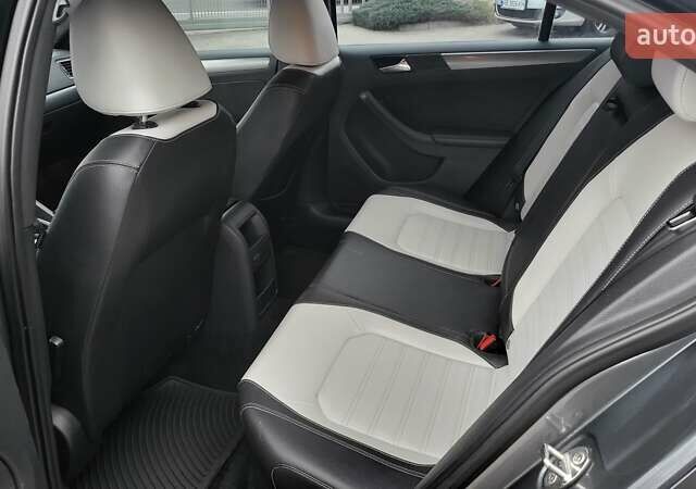 Синий Фольксваген Джетта, объемом двигателя 1.8 л и пробегом 172 тыс. км за 10500 $, фото 5 на Automoto.ua