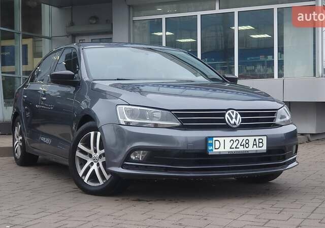 Синий Фольксваген Джетта, объемом двигателя 1.8 л и пробегом 172 тыс. км за 10500 $, фото 2 на Automoto.ua