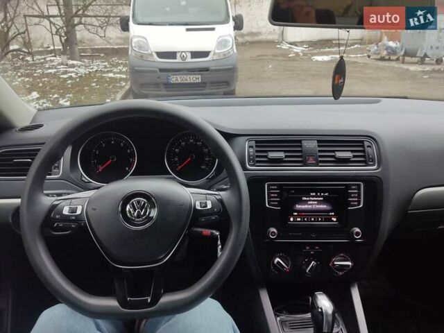 Фольксваген Джетта 2016 в Смеле на Automoto.ua Синий Фольксваген Джетта, объемом двигателя 1.39 л и пробегом 112 тыс. км за 9300 $, фото 1 на Automoto.ua