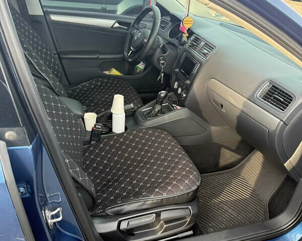 Синій Фольксваген Джетта, об'ємом двигуна 1.4 л та пробігом 109 тис. км за 11500 $, фото 7 на Automoto.ua