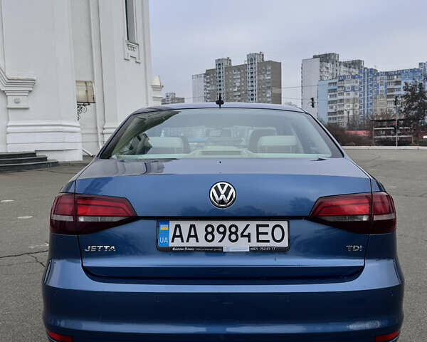 Синій Фольксваген Джетта, об'ємом двигуна 1.6 л та пробігом 137 тис. км за 13300 $, фото 4 на Automoto.ua