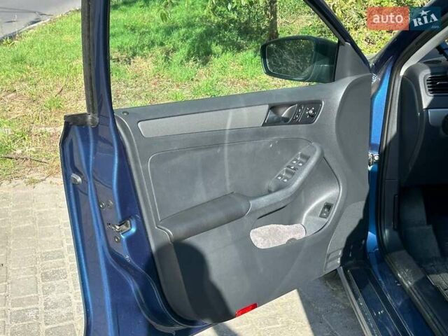 Синій Фольксваген Джетта, об'ємом двигуна 1.4 л та пробігом 69 тис. км за 10200 $, фото 5 на Automoto.ua