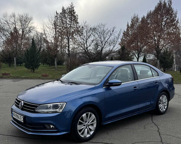 Синій Фольксваген Джетта, об'ємом двигуна 1.6 л та пробігом 137 тис. км за 13300 $, фото 2 на Automoto.ua
