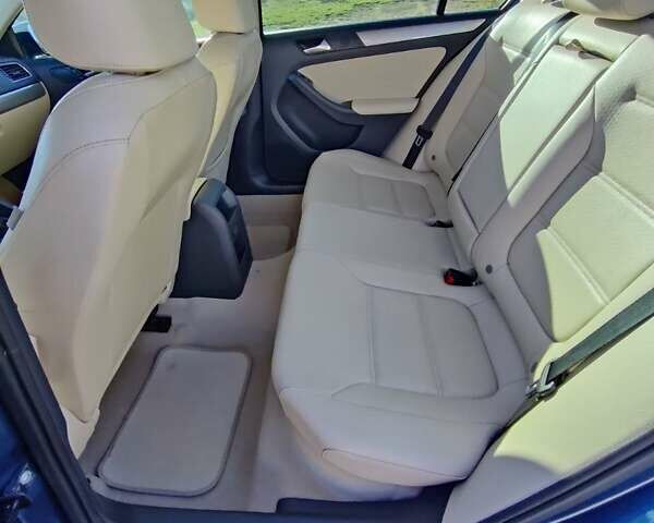 Синій Фольксваген Джетта, об'ємом двигуна 1.4 л та пробігом 140 тис. км за 10500 $, фото 7 на Automoto.ua