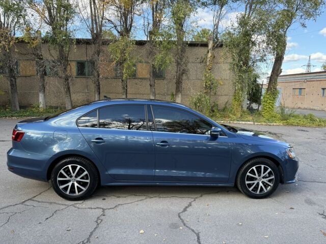 Фольксваген Джетта 2017 в Кривом Роге на Automoto.ua Синий Фольксваген Джетта, объемом двигателя 1.4 л и пробегом 99 тыс. км за 9700 $, фото 4 на Automoto.ua