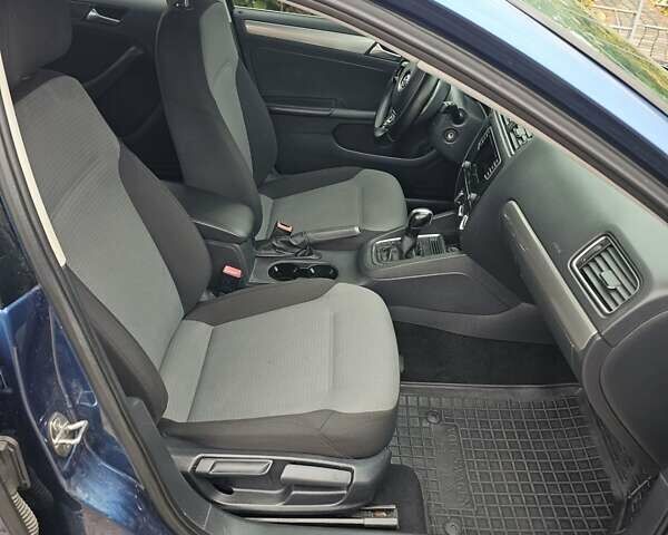 Синий Фольксваген Джетта, объемом двигателя 1.4 л и пробегом 187 тыс. км за 7999 $, фото 2 на Automoto.ua