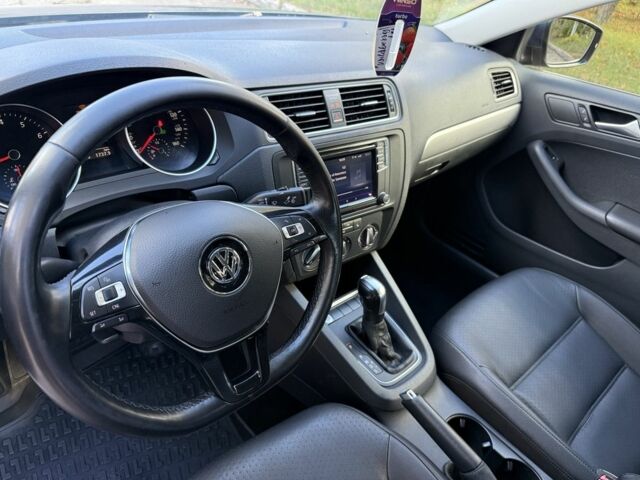 Фольксваген Джетта 2017 в Кривом Роге на Automoto.ua Синий Фольксваген Джетта, объемом двигателя 1.4 л и пробегом 99 тыс. км за 9700 $, фото 14 на Automoto.ua