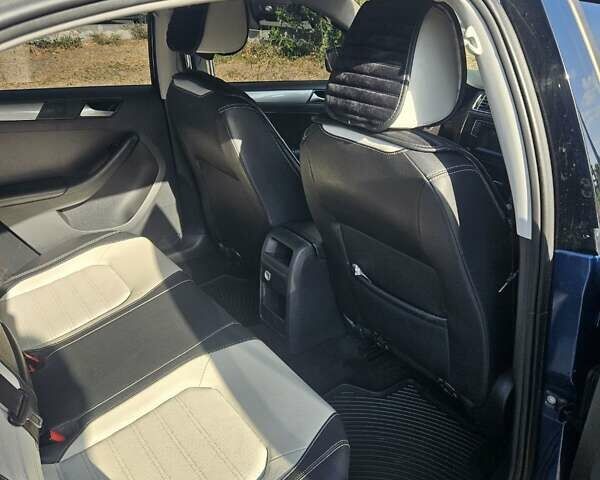 Фольксваген Джетта 2017 в Днепре (Днепропетровске) на Automoto.ua Синий Фольксваген Джетта, объемом двигателя 1.4 л и пробегом 86 тыс. км за 11500 $, фото 12 на Automoto.ua