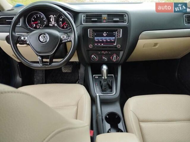 Фольксваген Джетта 2017 у Тернополі на Automoto.ua Синій Фольксваген Джетта, об'ємом двигуна 1.4 л та пробігом 57 тис. км за 11999 $, фото 4 на Automoto.ua