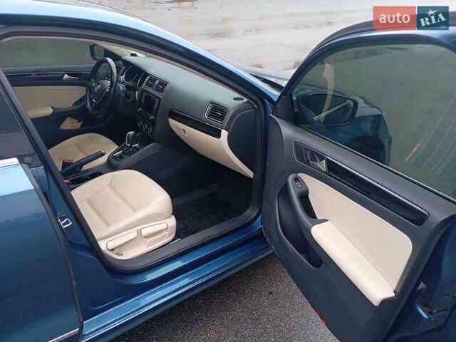 Синій Фольксваген Джетта, об'ємом двигуна 1.8 л та пробігом 85 тис. км за 12600 $, фото 13 на Automoto.ua