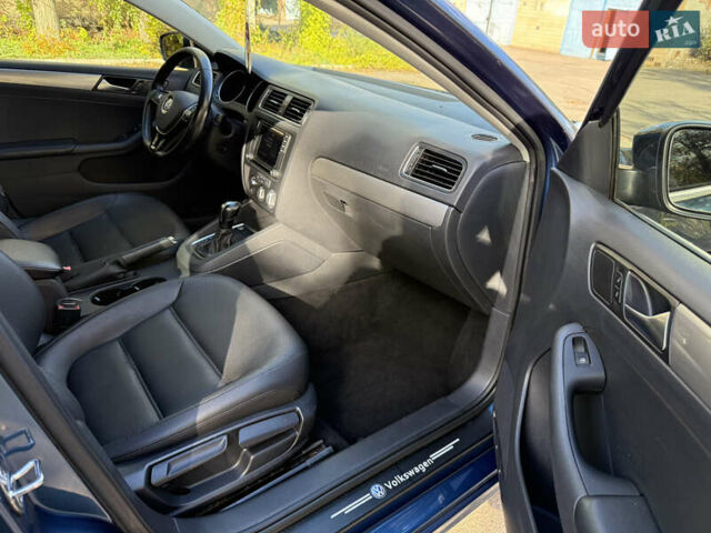 Синій Фольксваген Джетта, об'ємом двигуна 1.4 л та пробігом 100 тис. км за 9500 $, фото 21 на Automoto.ua