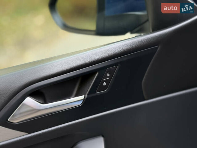 Синий Фольксваген Джетта, объемом двигателя 1.4 л и пробегом 88 тыс. км за 15000 $, фото 24 на Automoto.ua