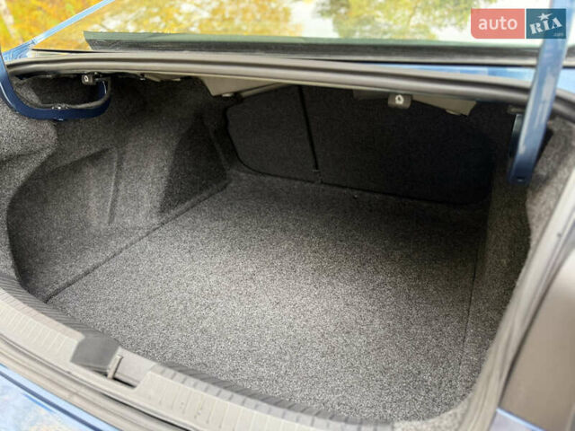 Синий Фольксваген Джетта, объемом двигателя 1.4 л и пробегом 88 тыс. км за 15000 $, фото 56 на Automoto.ua