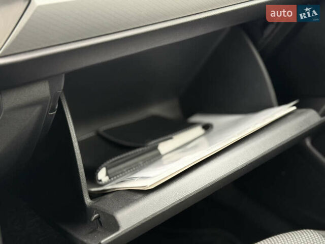 Синий Фольксваген Джетта, объемом двигателя 1.4 л и пробегом 88 тыс. км за 15000 $, фото 94 на Automoto.ua