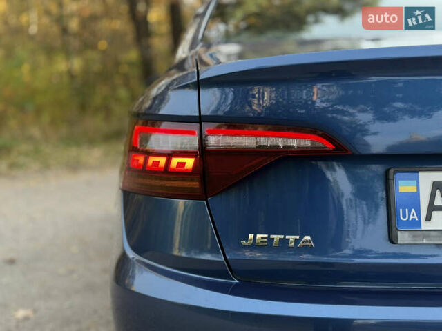 Синий Фольксваген Джетта, объемом двигателя 1.4 л и пробегом 88 тыс. км за 15000 $, фото 67 на Automoto.ua