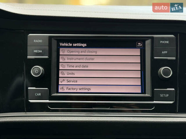 Синий Фольксваген Джетта, объемом двигателя 1.4 л и пробегом 88 тыс. км за 15000 $, фото 86 на Automoto.ua