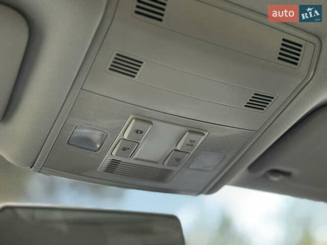 Синий Фольксваген Джетта, объемом двигателя 1.4 л и пробегом 88 тыс. км за 15000 $, фото 92 на Automoto.ua