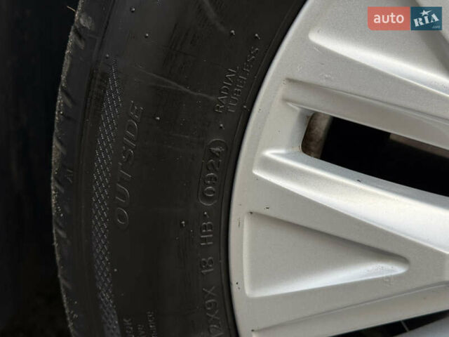 Синий Фольксваген Джетта, объемом двигателя 1.4 л и пробегом 88 тыс. км за 15000 $, фото 63 на Automoto.ua