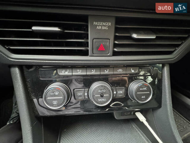 Синий Фольксваген Джетта, объемом двигателя 1.4 л и пробегом 119 тыс. км за 13800 $, фото 9 на Automoto.ua