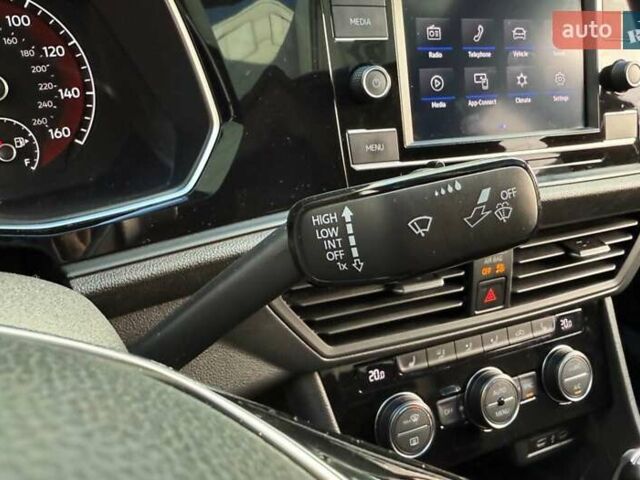 Фольксваген Джетта 2020 в Киеве на Automoto.ua Синий Фольксваген Джетта, объемом двигателя 1.4 л и пробегом 69 тыс. км за 15490 $, фото 17 на Automoto.ua
