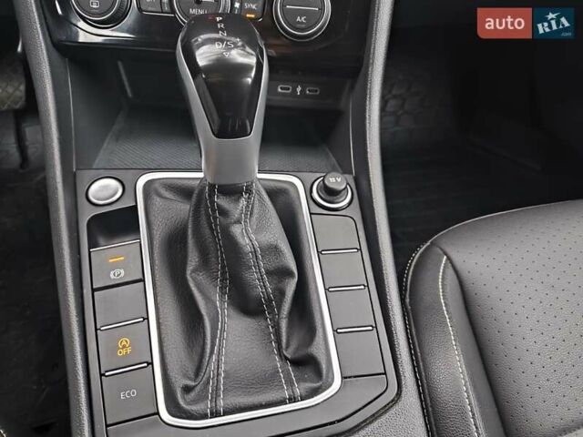 Синий Фольксваген Джетта, объемом двигателя 1.5 л и пробегом 67 тыс. км за 19700 $, фото 25 на Automoto.ua