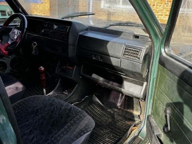 Зеленый Фольксваген Джетта, объемом двигателя 1.3 л и пробегом 180 тыс. км за 547 $, фото 4 на Automoto.ua