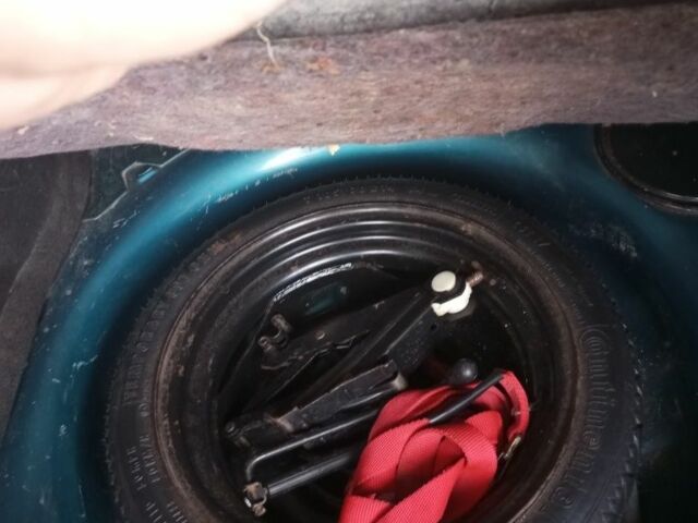 Зеленый Фольксваген Джетта, объемом двигателя 1.6 л и пробегом 300 тыс. км за 1800 $, фото 10 на Automoto.ua