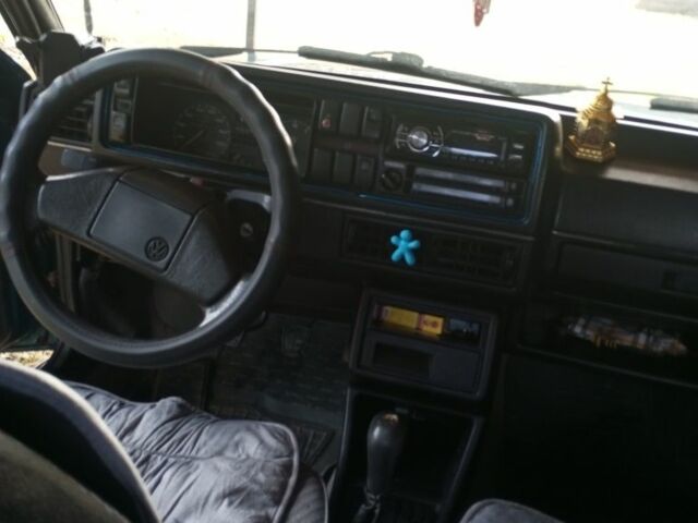 Зеленый Фольксваген Джетта, объемом двигателя 1.6 л и пробегом 300 тыс. км за 1800 $, фото 4 на Automoto.ua