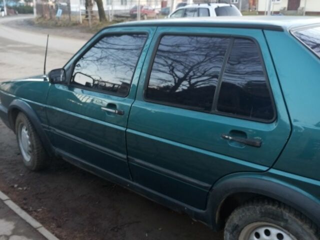 Зеленый Фольксваген Джетта, объемом двигателя 1.6 л и пробегом 300 тыс. км за 1800 $, фото 1 на Automoto.ua