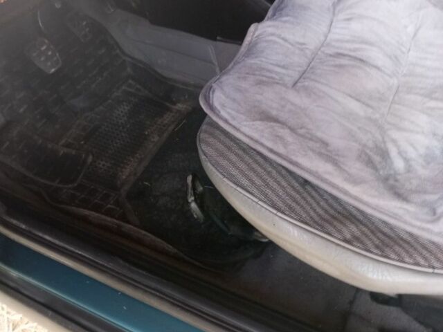 Зеленый Фольксваген Джетта, объемом двигателя 1.6 л и пробегом 300 тыс. км за 1800 $, фото 8 на Automoto.ua