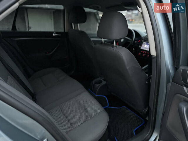 Зеленый Фольксваген Джетта, объемом двигателя 1.6 л и пробегом 302 тыс. км за 4750 $, фото 26 на Automoto.ua