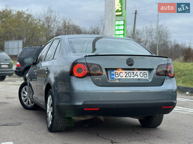 Зелений Фольксваген Джетта, об'ємом двигуна 1.6 л та пробігом 302 тис. км за 4999 $, фото 13 на Automoto.ua