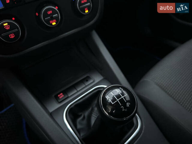 Зелений Фольксваген Джетта, об'ємом двигуна 1.6 л та пробігом 302 тис. км за 4999 $, фото 28 на Automoto.ua