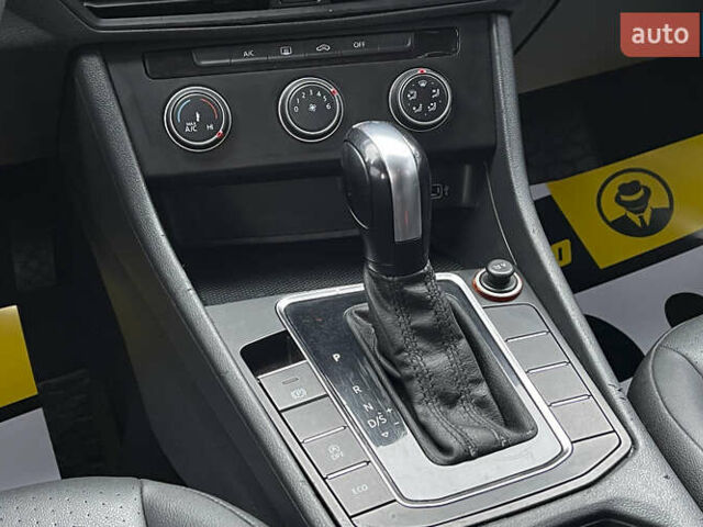 Оранжевый Фольксваген Джетта, объемом двигателя 1.4 л и пробегом 138 тыс. км за 11700 $, фото 13 на Automoto.ua