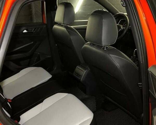 Помаранчевий Фольксваген Джетта, об'ємом двигуна 1.4 л та пробігом 140 тис. км за 15600 $, фото 6 на Automoto.ua