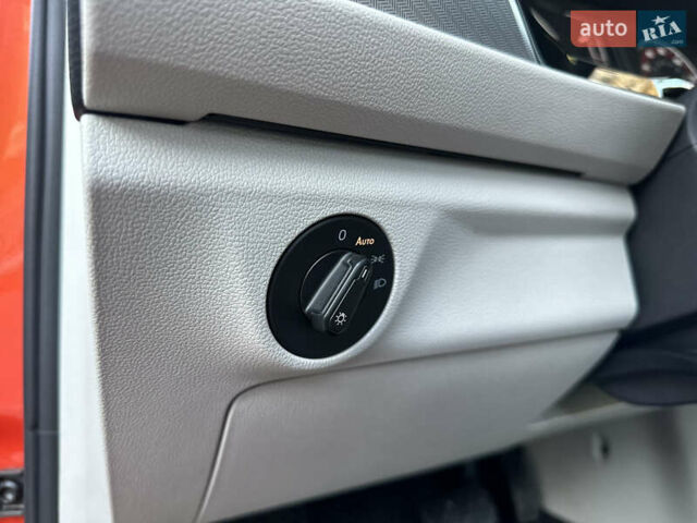 Оранжевый Фольксваген Джетта, объемом двигателя 1.4 л и пробегом 140 тыс. км за 10899 $, фото 12 на Automoto.ua