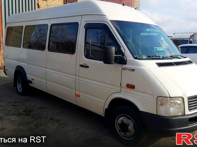 Белый Фольксваген ЛТ, объемом двигателя 2.8 л и пробегом 300 тыс. км за 10800 $, фото 2 на Automoto.ua