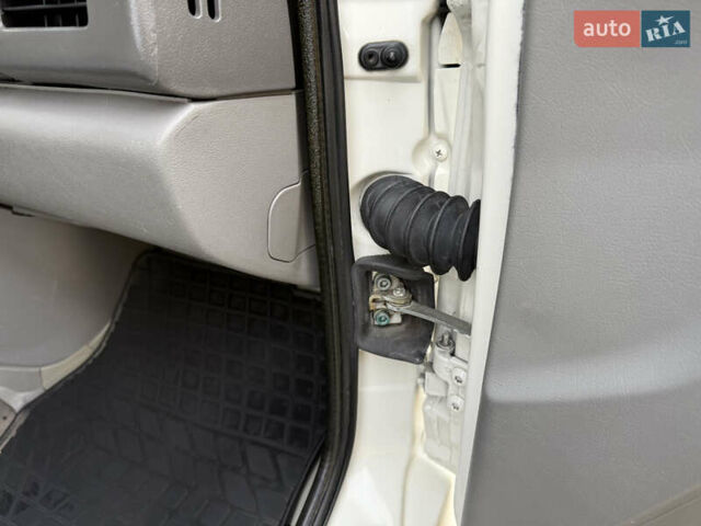 Білий Фольксваген ЛТ, об'ємом двигуна 2.46 л та пробігом 336 тис. км за 21000 $, фото 10 на Automoto.ua