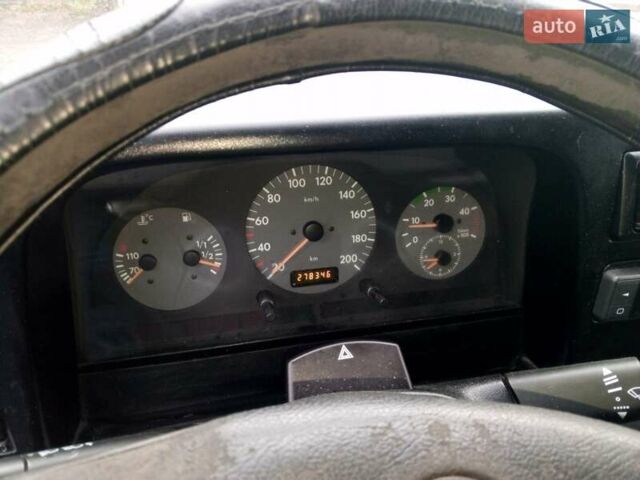 Белый Фольксваген ЛТ, объемом двигателя 2.8 л и пробегом 278 тыс. км за 11000 $, фото 7 на Automoto.ua