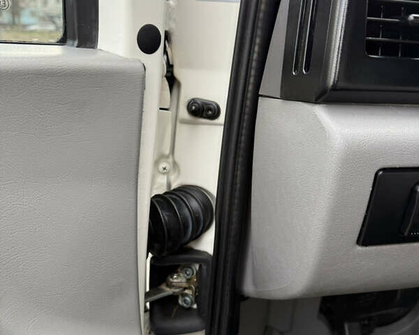 Білий Фольксваген ЛТ, об'ємом двигуна 2.46 л та пробігом 336 тис. км за 21000 $, фото 16 на Automoto.ua