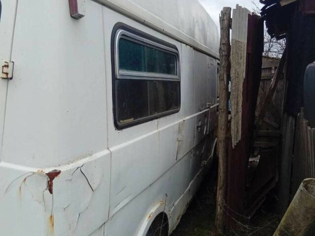 Белый Фольксваген ЛТ, объемом двигателя 2.4 л и пробегом 3 тыс. км за 1000 $, фото 2 на Automoto.ua