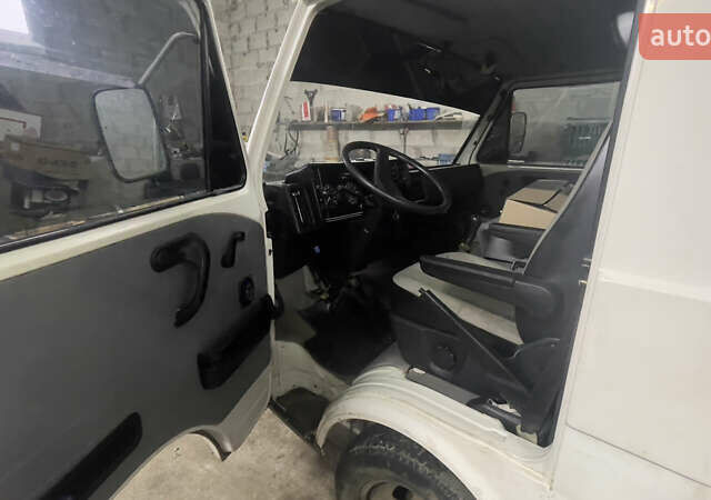 Белый Фольксваген ЛТ, объемом двигателя 2.38 л и пробегом 220 тыс. км за 3900 $, фото 5 на Automoto.ua