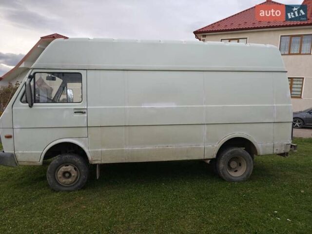Фольксваген ЛТ 1994 в Коломые на Automoto.ua Белый Фольксваген ЛТ, объемом двигателя 2.4 л и пробегом 236 тыс. км за 3000 $, фото 1 на Automoto.ua