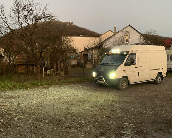 Белый Фольксваген ЛТ, объемом двигателя 2.5 л и пробегом 340 тыс. км за 5150 $, фото 10 на Automoto.ua