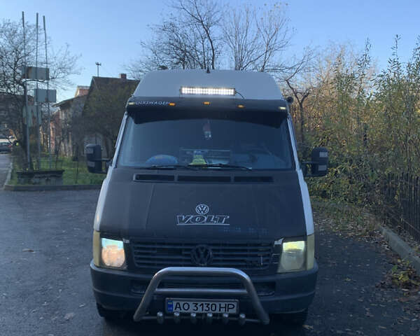 Белый Фольксваген ЛТ, объемом двигателя 2.5 л и пробегом 340 тыс. км за 5150 $, фото 9 на Automoto.ua