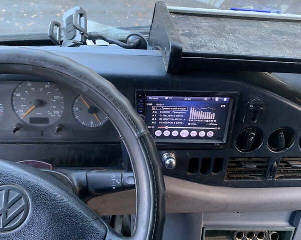 Белый Фольксваген ЛТ, объемом двигателя 2.5 л и пробегом 340 тыс. км за 5150 $, фото 6 на Automoto.ua