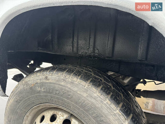 Белый Фольксваген ЛТ, объемом двигателя 2.46 л и пробегом 500 тыс. км за 5000 $, фото 6 на Automoto.ua