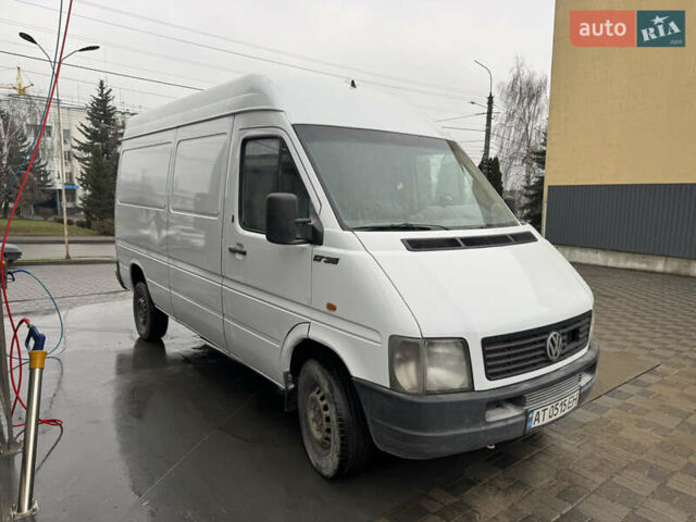 Белый Фольксваген ЛТ, объемом двигателя 2.46 л и пробегом 500 тыс. км за 5000 $, фото 1 на Automoto.ua