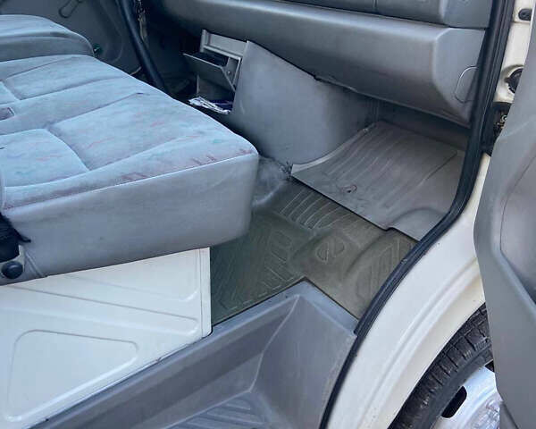 Белый Фольксваген ЛТ, объемом двигателя 2.46 л и пробегом 450 тыс. км за 4950 $, фото 15 на Automoto.ua