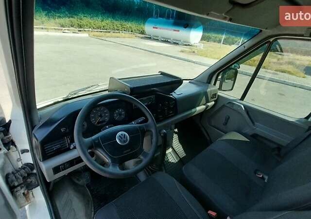 Белый Фольксваген ЛТ, объемом двигателя 2.5 л и пробегом 640 тыс. км за 9500 $, фото 5 на Automoto.ua